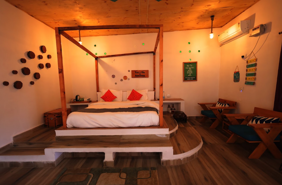 Muddgram Homestay luxury mudhouse bedroom interior in NCR Haryana Mahendergarh with traditional decor
